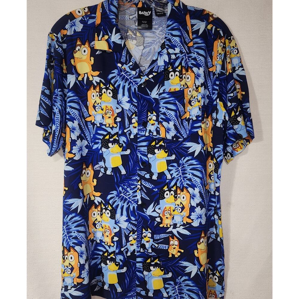 Bluey and family button down short sleeve shirt Men's size small